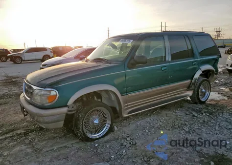 1998 Ford Explorer из США, поврежденный, VIN 1FMZU32E9WZA79111